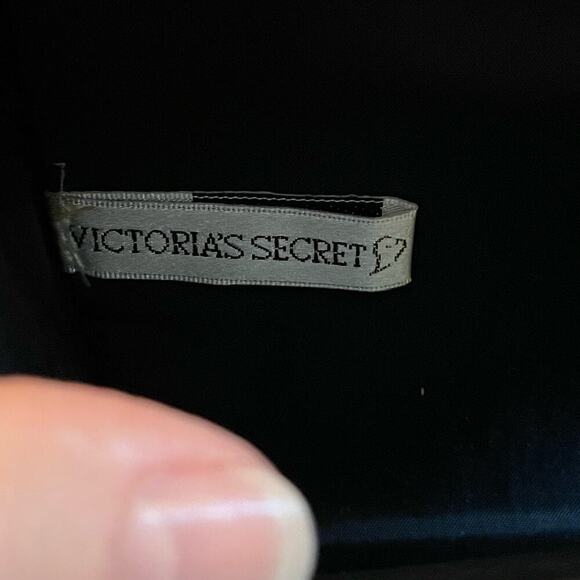Vintage Victoria’s Secret black velvet clutch - Picture 5 of 6